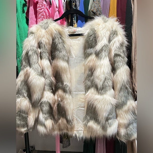 Gianni Bini faux fur jacket - Picture 2 of 7